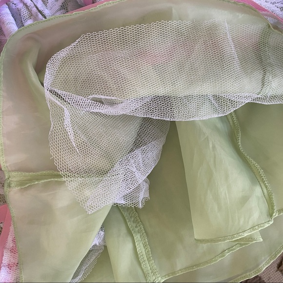 lavender | Girls Easter Dress Size 5 - Picture 4 of 7